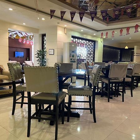 Enwan Suites Hotel Jubail Bagian luar foto