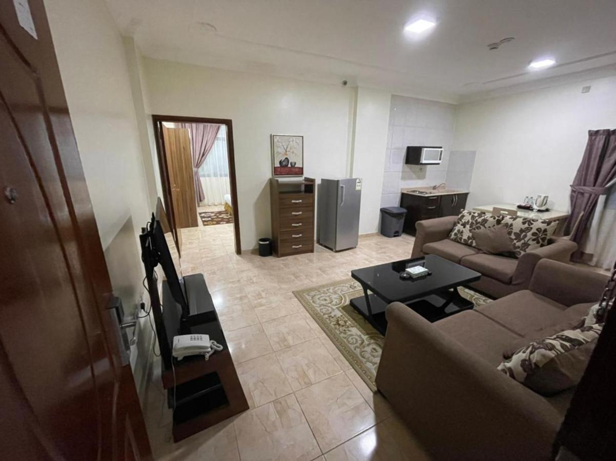 Enwan Suites Hotel Jubail Bagian luar foto