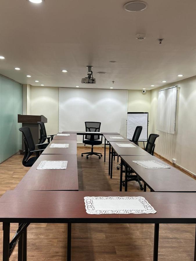 Enwan Suites Hotel Jubail Bagian luar foto